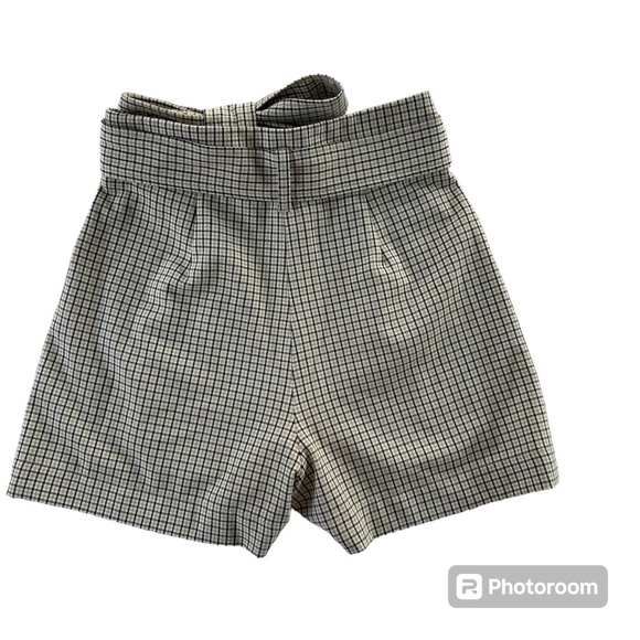 Aritzia Wilfred Plaid Checkered Paperbag High Rise Shorts - Office Summer Size 6 - Picture 2 of 10